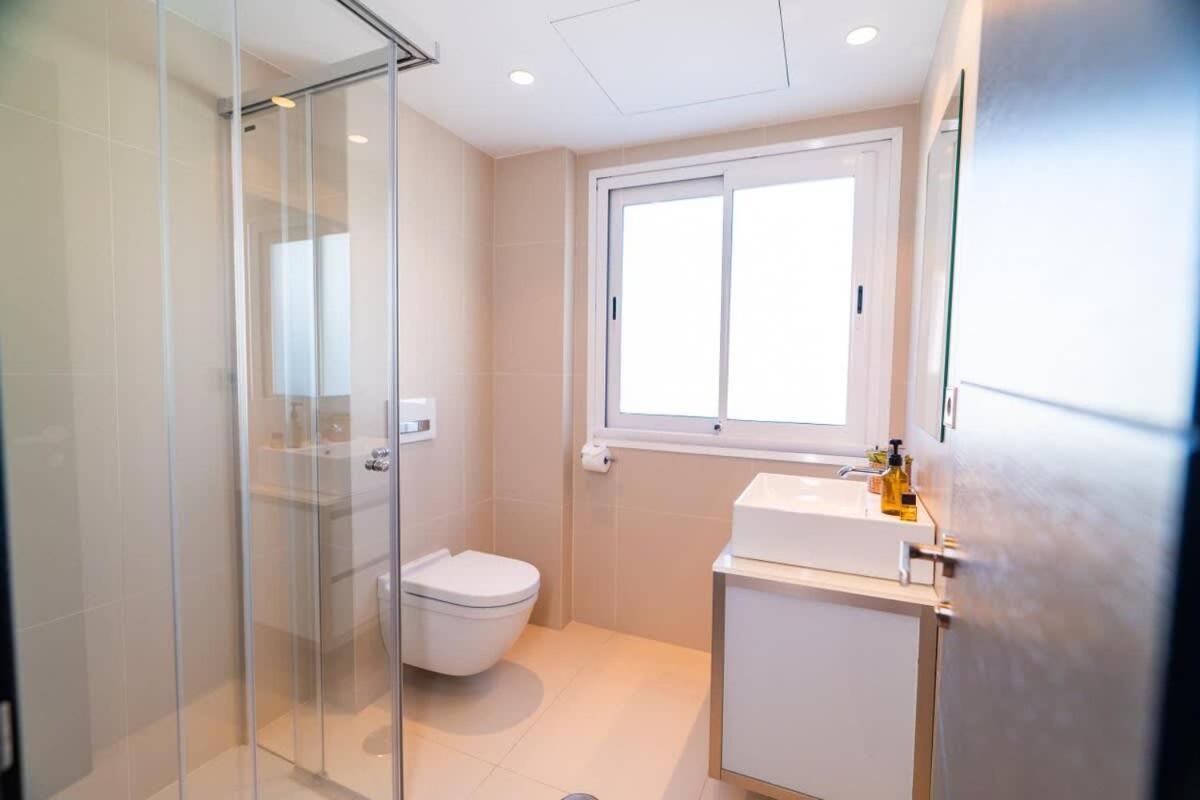 마르베야 Seaside Elegance With Sea View 아파트 외부 사진